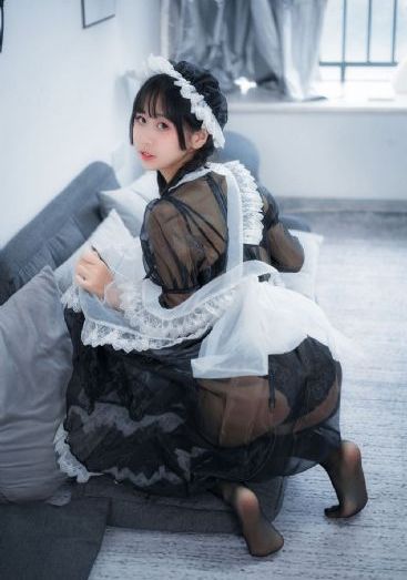 一小孩半夜给女孩吃坤巴_高清完整在线观看