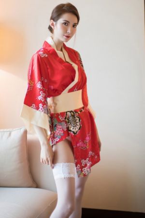 《色诱女教师》在线观看_高清日韩电影在线