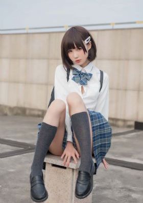 两女两人妖torrent_超清高清迅雷在线观看